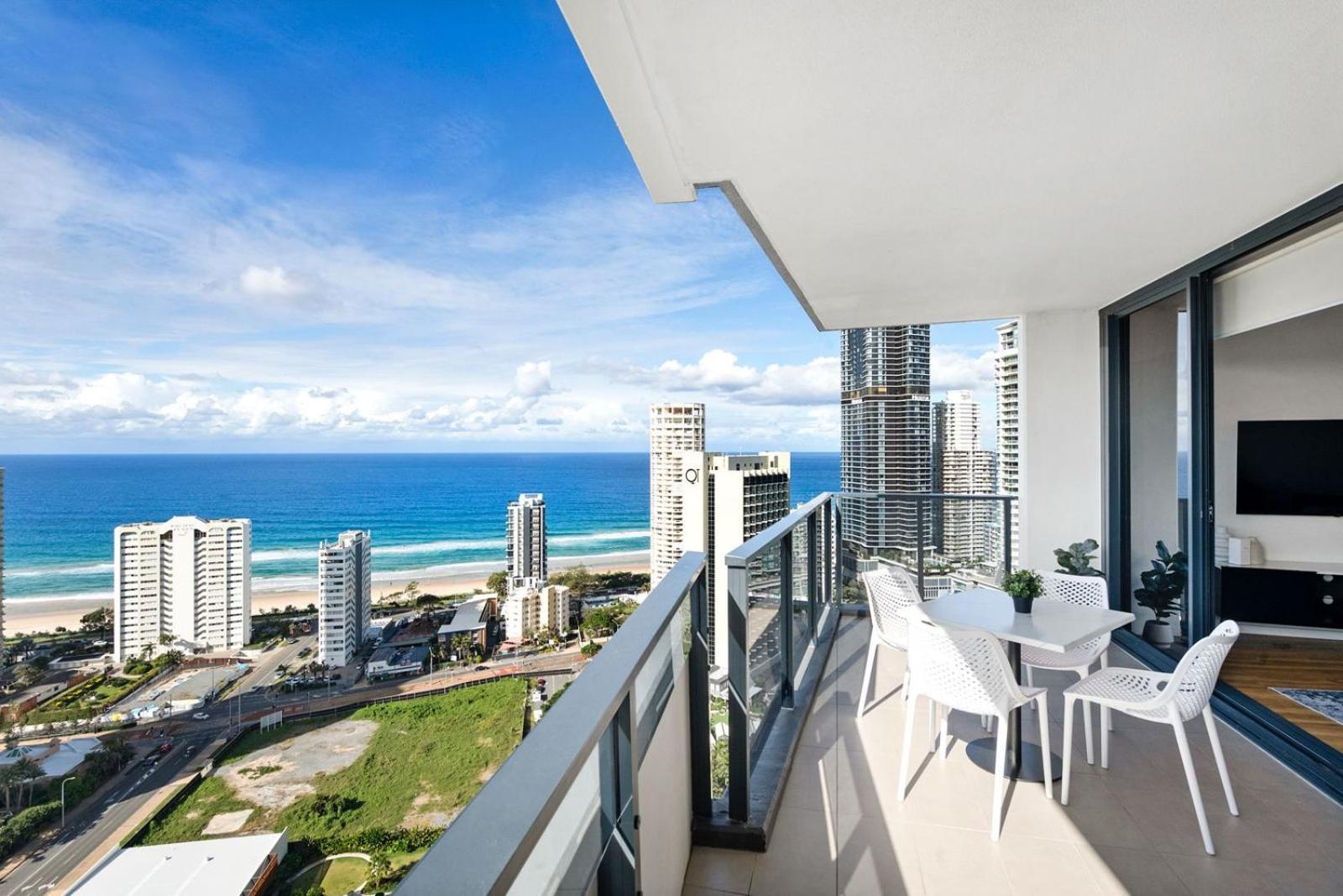 Ruby Apartments - Qstay Gold Coast Kültér fotó